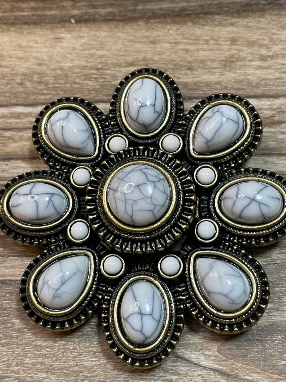 Premier Designs Cream Stone Floral Brooch or Pendant with Antique Gold Tone